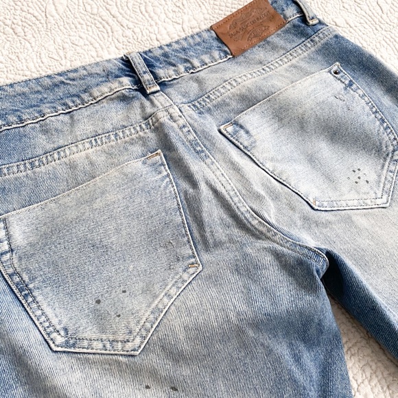 Zara Distressed Jeans - Picture 4 of 6